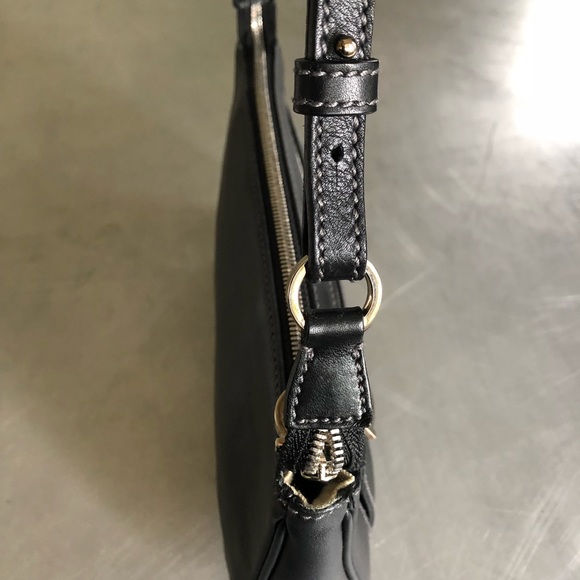 ⭐️Salvatore Ferragamo⭐️Gancini Black Bag